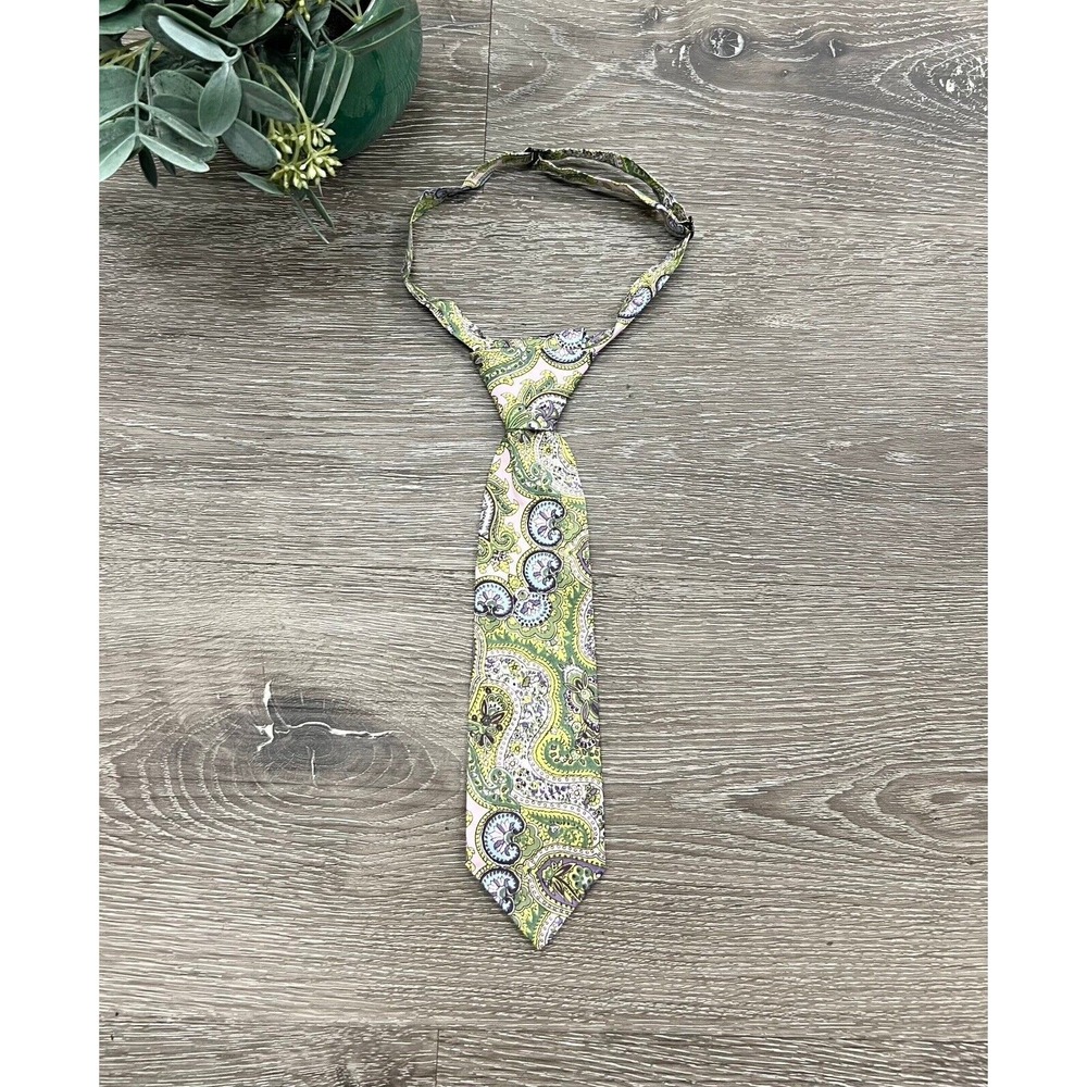 Peppercorn kids green patterned necktie. M/L‎ (14")